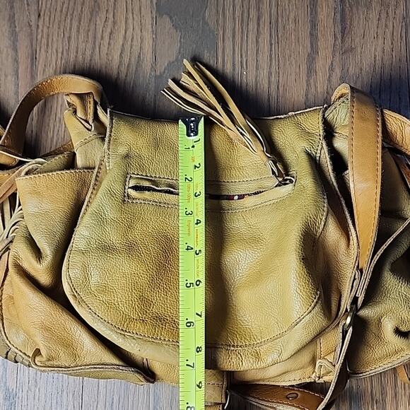 Boho Chic Fringed Leather Shoulder Bag - Picture 10 of 10
